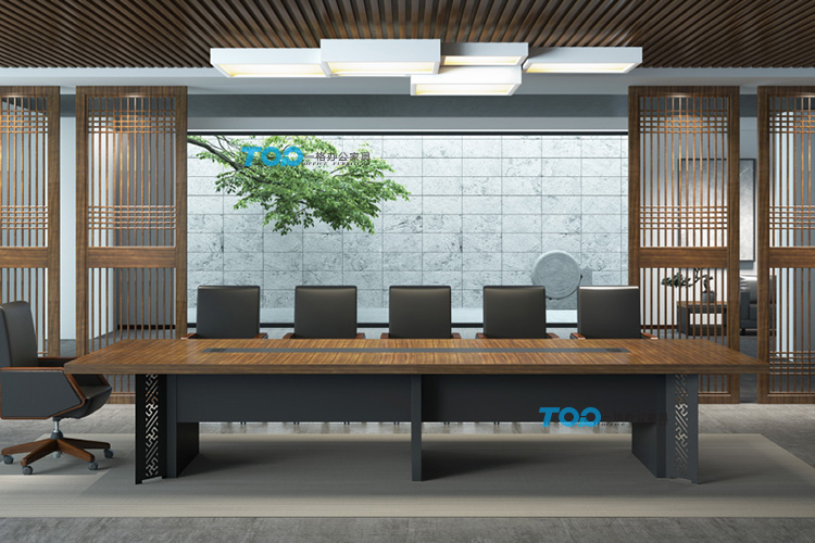 穩(wěn)重厚實會議桌體現出辦公室無限空間，滿足了能為會議激情充分提升了辦公效率