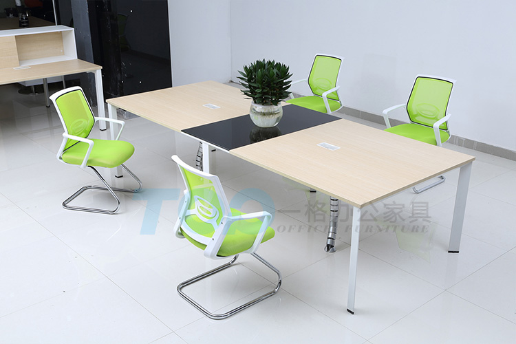 屏風(fēng)辦公桌,會議桌 屏風(fēng)辦公桌,<a href='/hyzxl.htm' class='keys' title='點擊查看關(guān)于會議桌的相關(guān)信息' target='_blank'>會議桌</a>