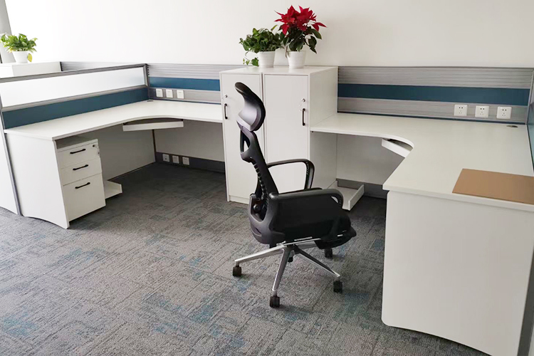 職員屏風(fēng)辦公桌.jpg 職員屏風(fēng)辦公桌.jpg